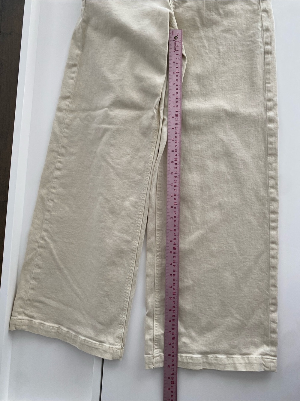 GAP High Rise Wide-Leg Strive Jeans in Natural Cream Size 28 | 6 - Picture 7 of 10